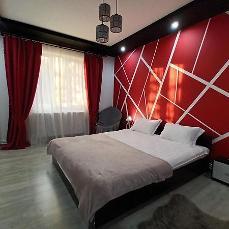 Studio Central Hunedoara Exterior photo